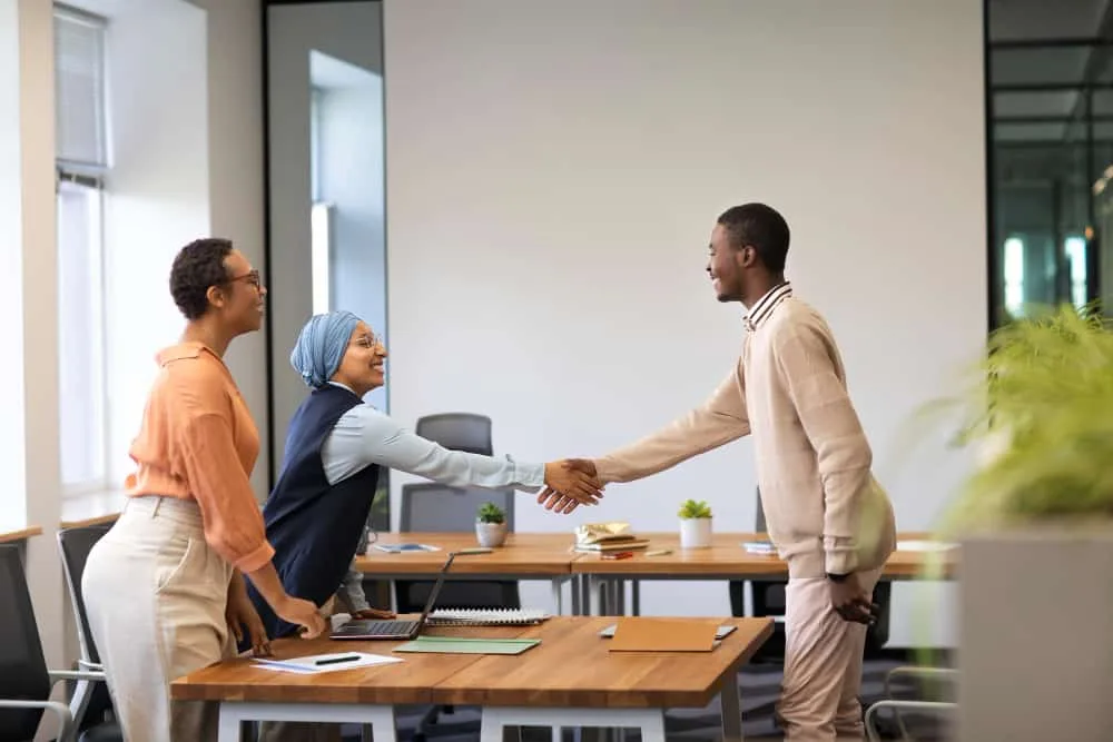 Candidate Accepting Job Offer Thanks to Improved Candidate Journey Mapping