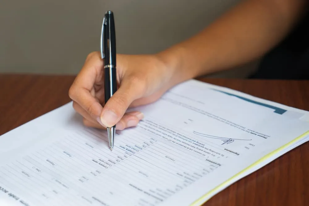 Candidate Easily Filling Out Short Application Form