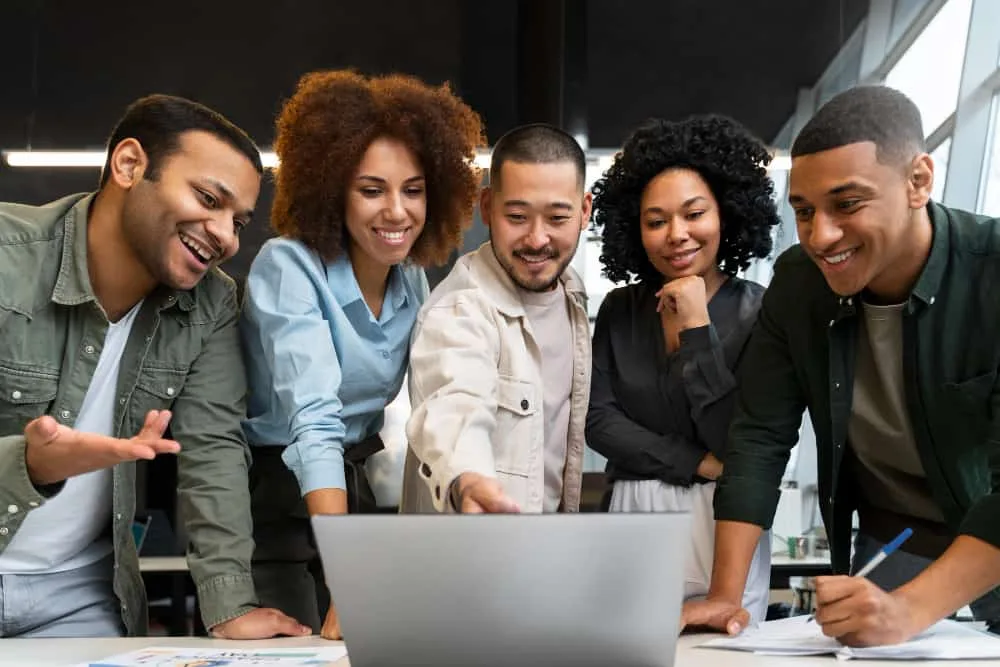 HR Manager Effectively Ensuring Diversity through Inclusive Recruitment Practices