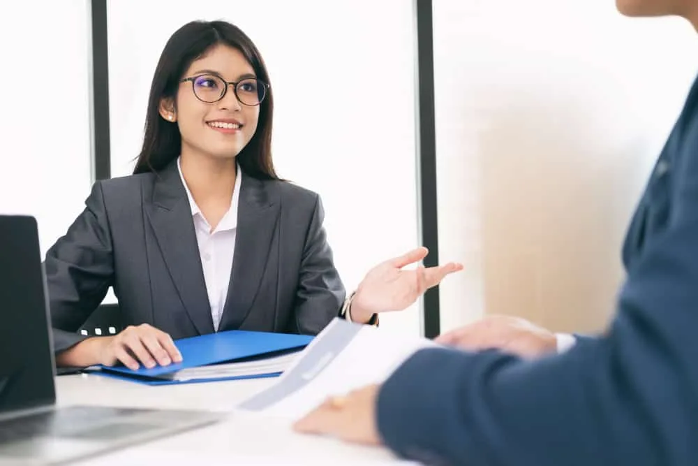 HR Manager Successfully Retaining Candidates through Full Cycle Recruitment