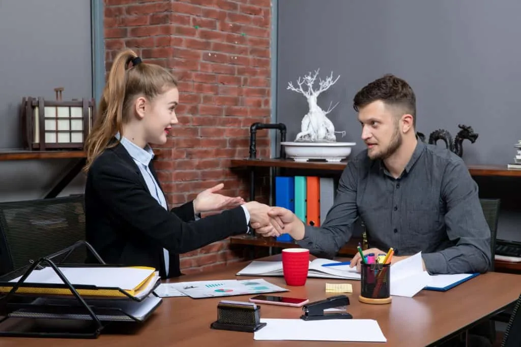 Recruiter Focusing on improving Candidate relationship