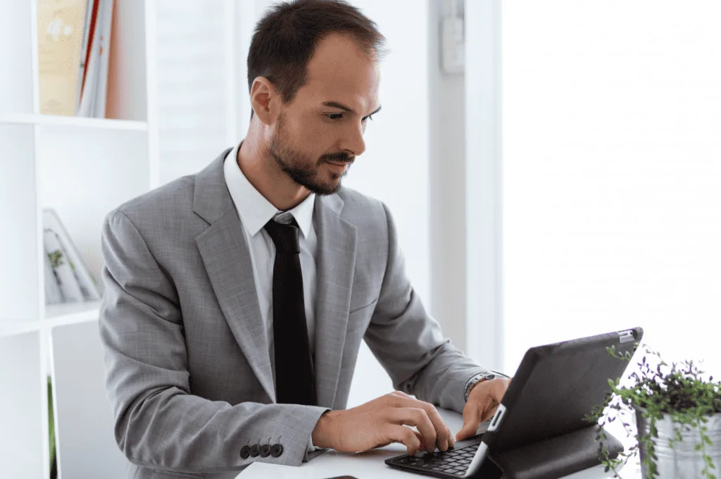 hr manager looking into cost of ineffective recruitment marketing