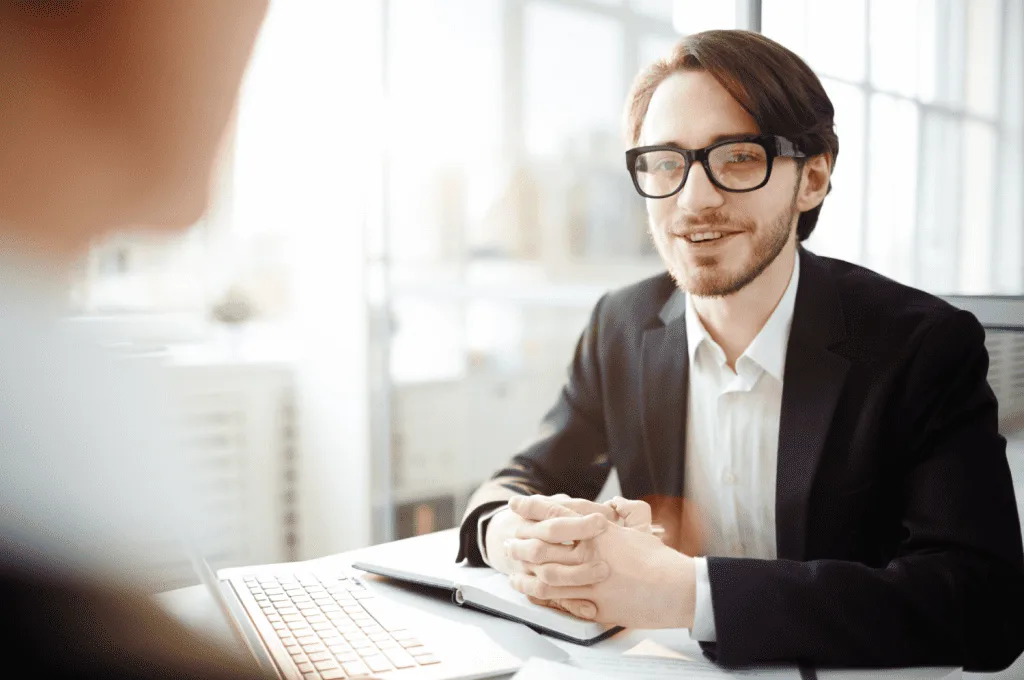 HR manager looking into enhanced hiring quality for candidate screening