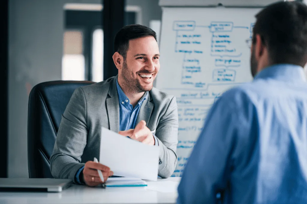 HR manager measuring the quantitative candidate evaluation method