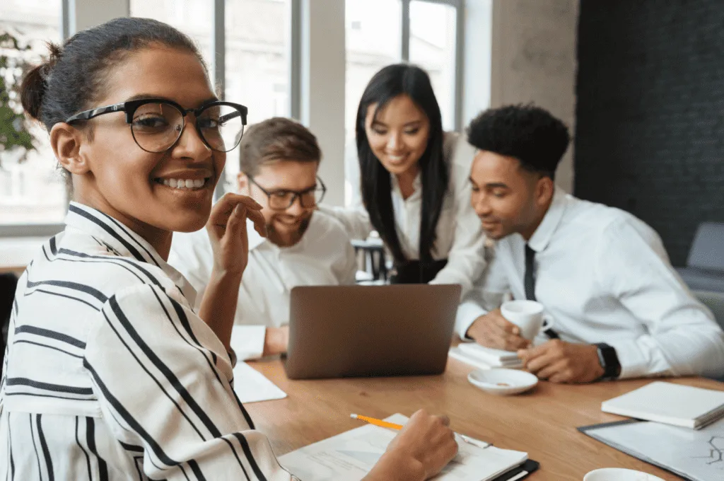 Recruiter finding the right candidates with employee referrrals