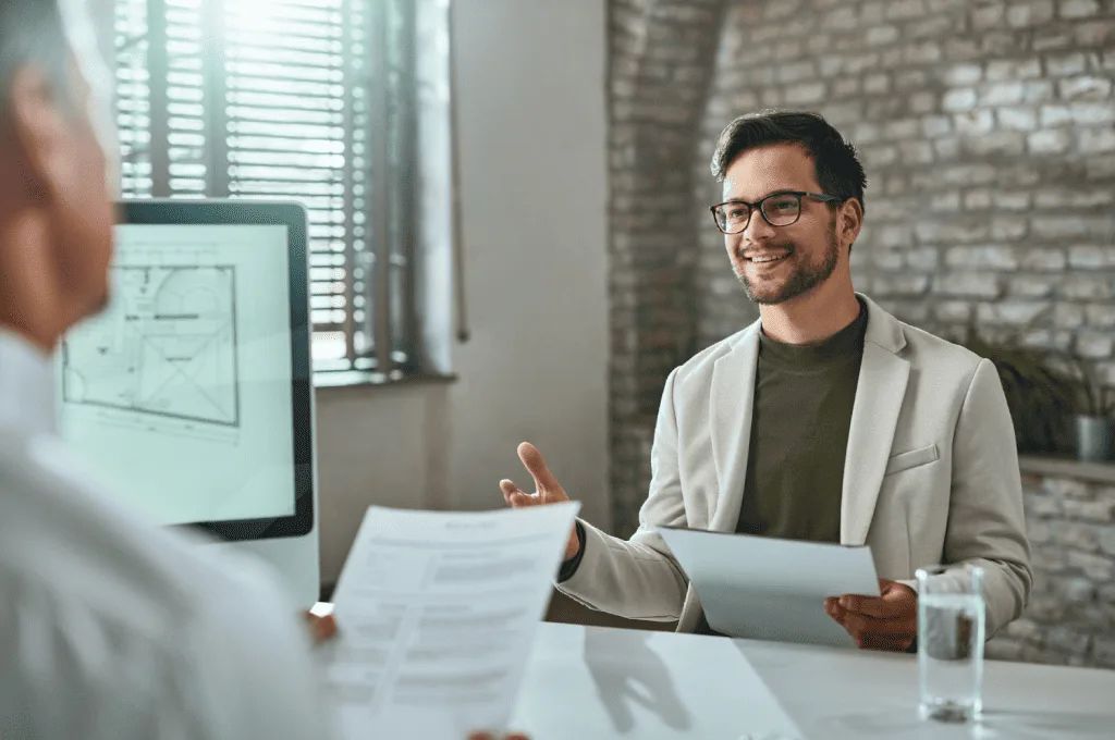 Recruiters discussing compelling candidate experiences