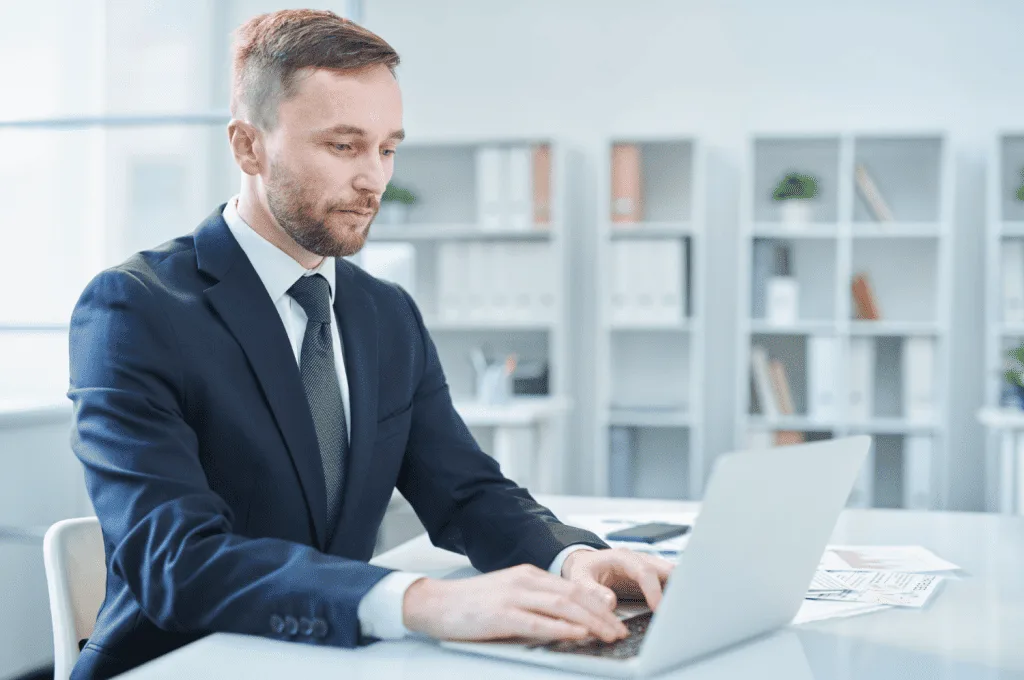 HR manager Unveiling Insights using LinkedIn Analytics