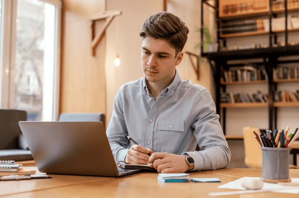 Recruiter Leveraging Online Profiles in Candidate Evaluation