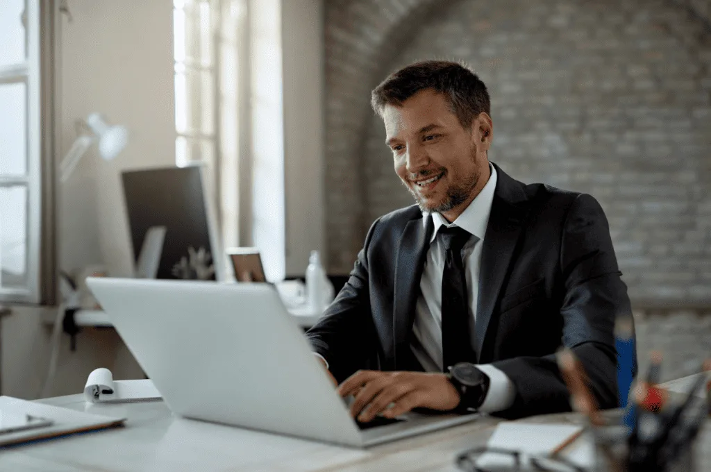 Recruiter Leveraging social networks for referrals