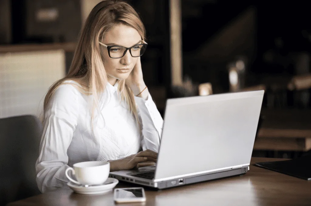 Recruiter looking into Gen Z Engagement Patterns