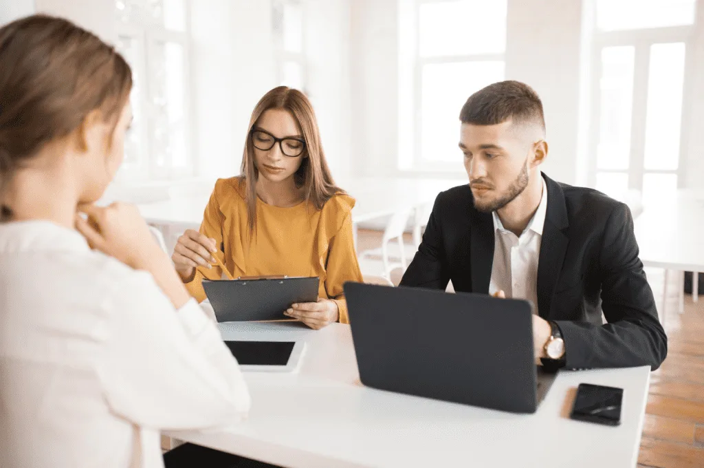 Recruiter preforming effective candidate assessment