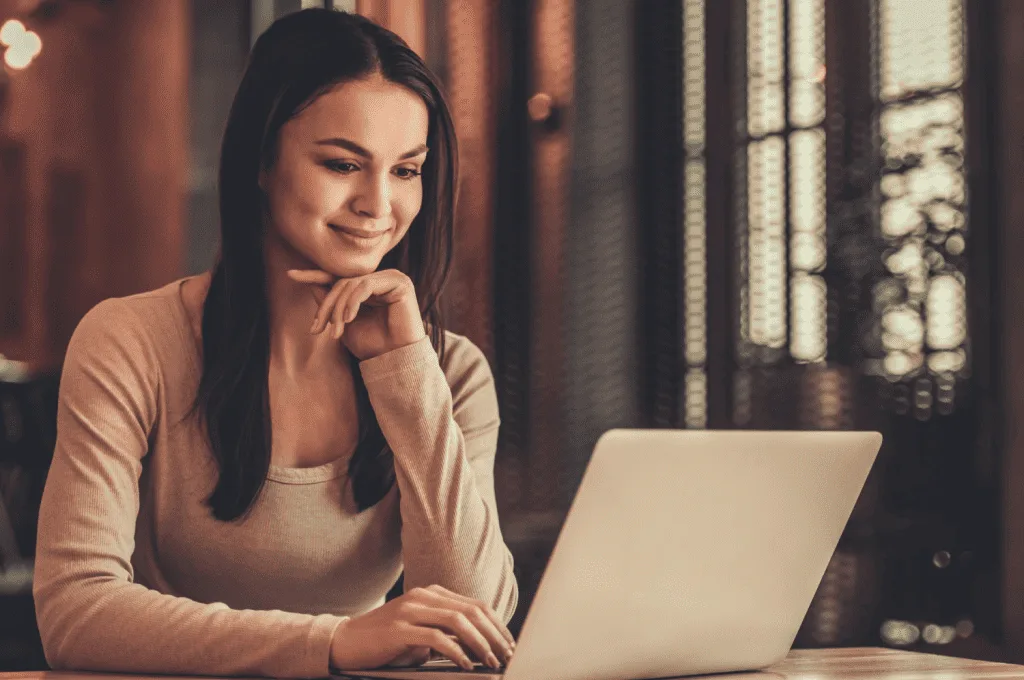 Recruiter taking advantage of Social Media Analysis
