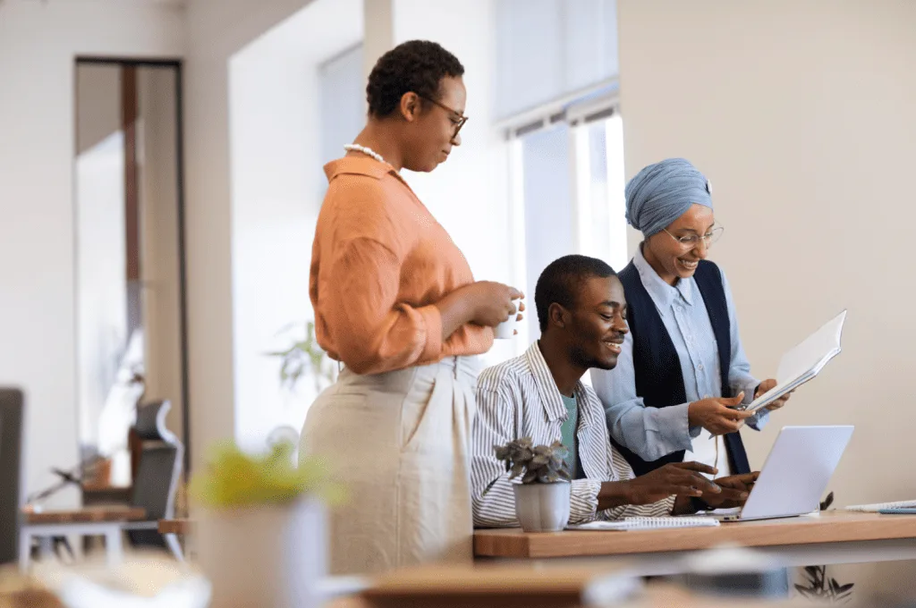 recruiter using Candidate Relationship to Harmonize with Online Networks