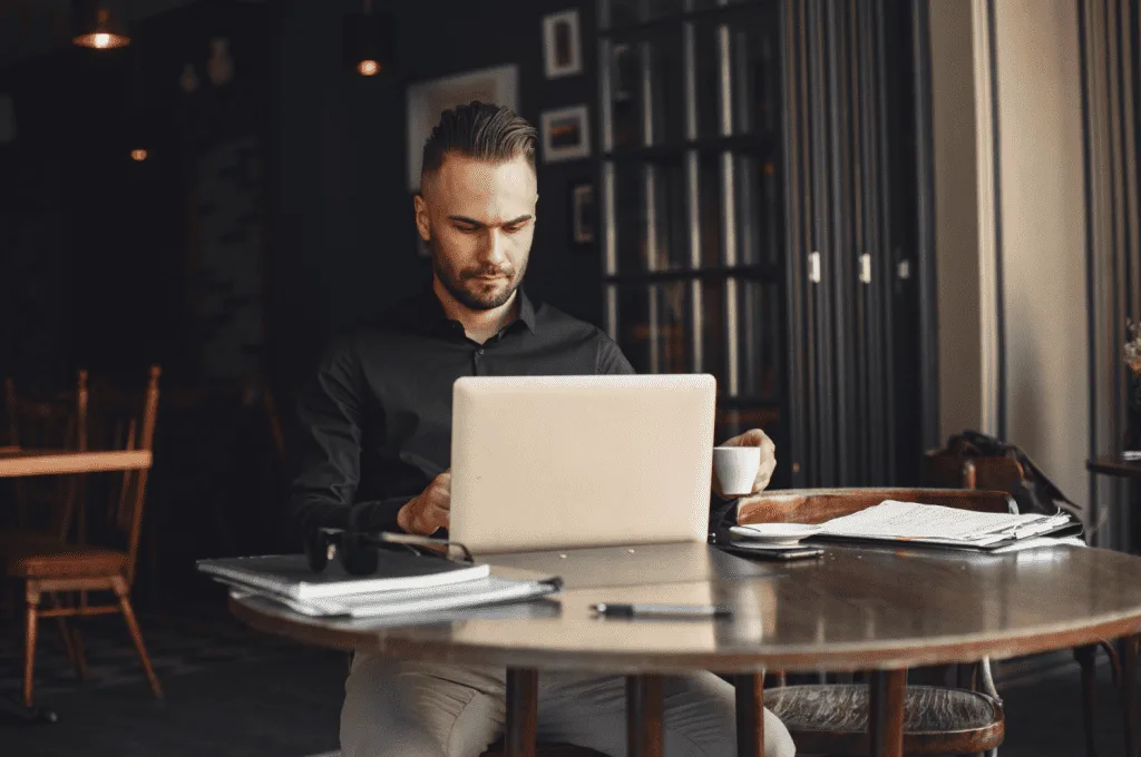 Recruiter using Data Driven hiring to find candidates