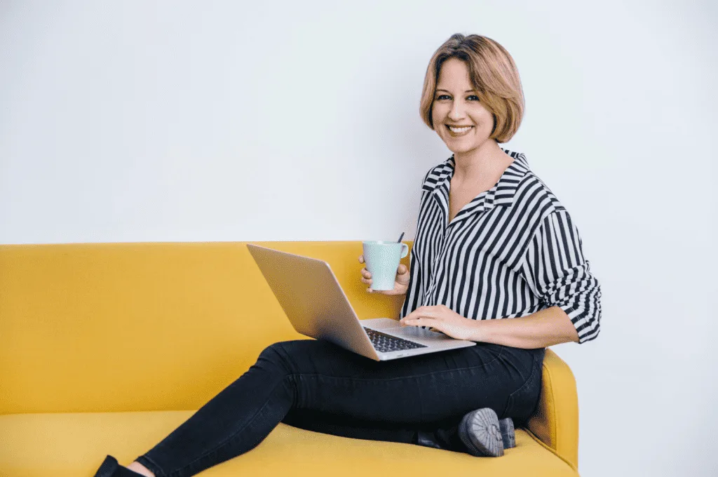 Recruiter making use of interview reminders for better recruitment