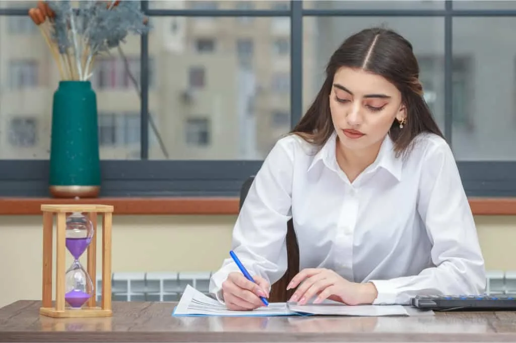 Candidate Filling Out Survey Based On Suitable Recruitment Process Timing