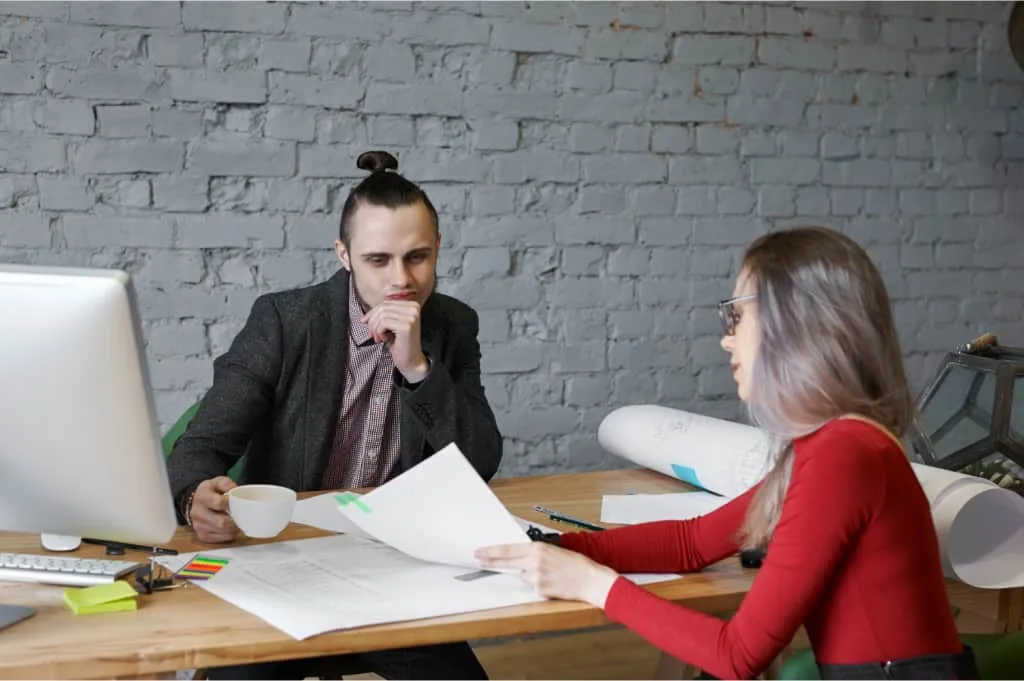 Recruiter looking into Email automation and personalization tools