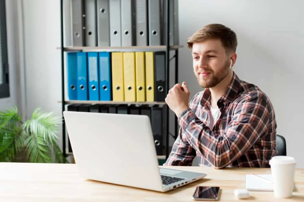 Recruiter understanding The role of email sequences in candidate engagement
