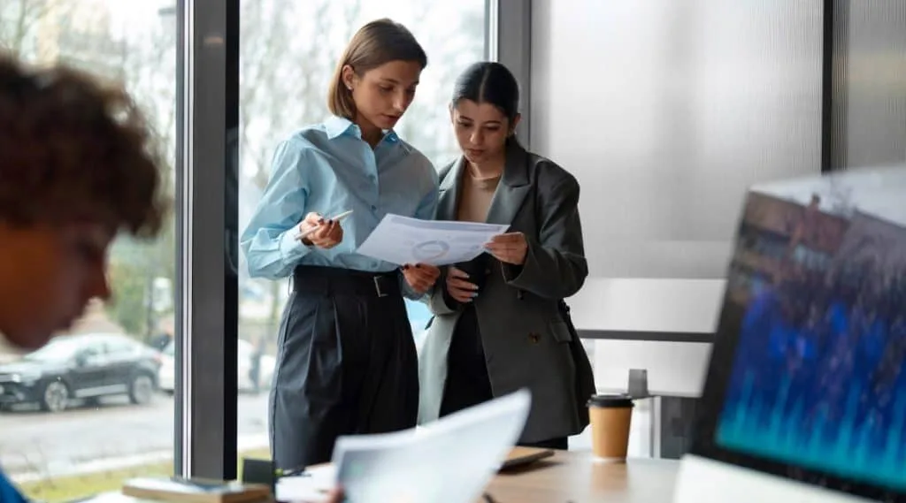 Women make decisions by analyzing data.
